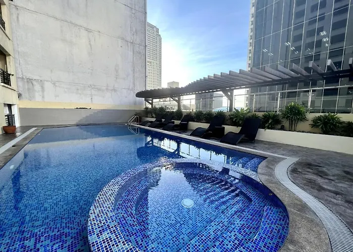 Apartment New! With Balcony & Park View In Greenbelt Manila