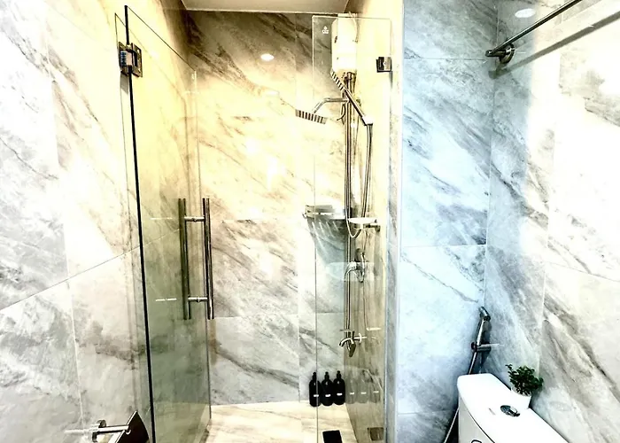 New! With Balcony & Park View In Greenbelt * Manila